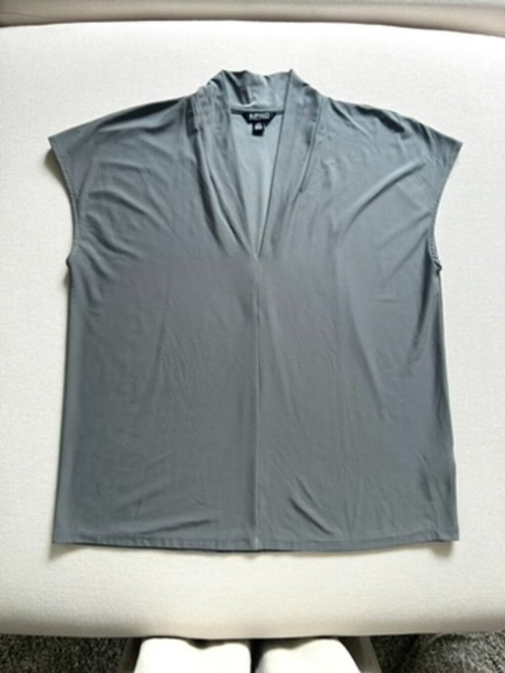 Buffalo David Bitton Gray V-Neck Cap Sleeve Blouse